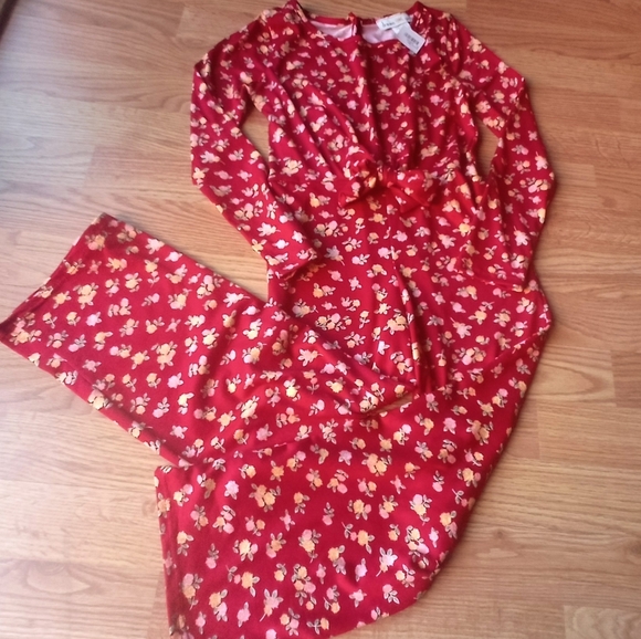 NFS.        girls jumpsuit, one piece, red floral, sz 7 - Picture 3 of 8